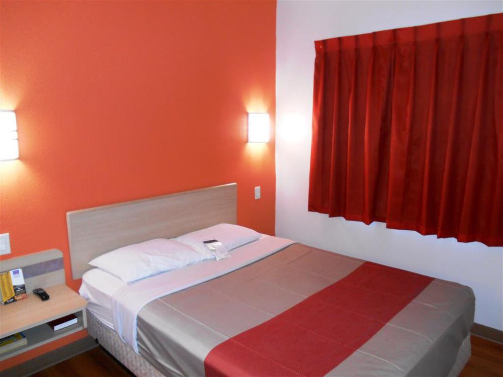 Motel 6-Mission, Tx Bilik gambar