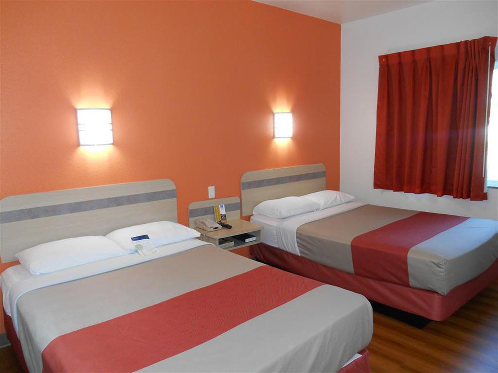 Motel 6-Mission, Tx Bilik gambar