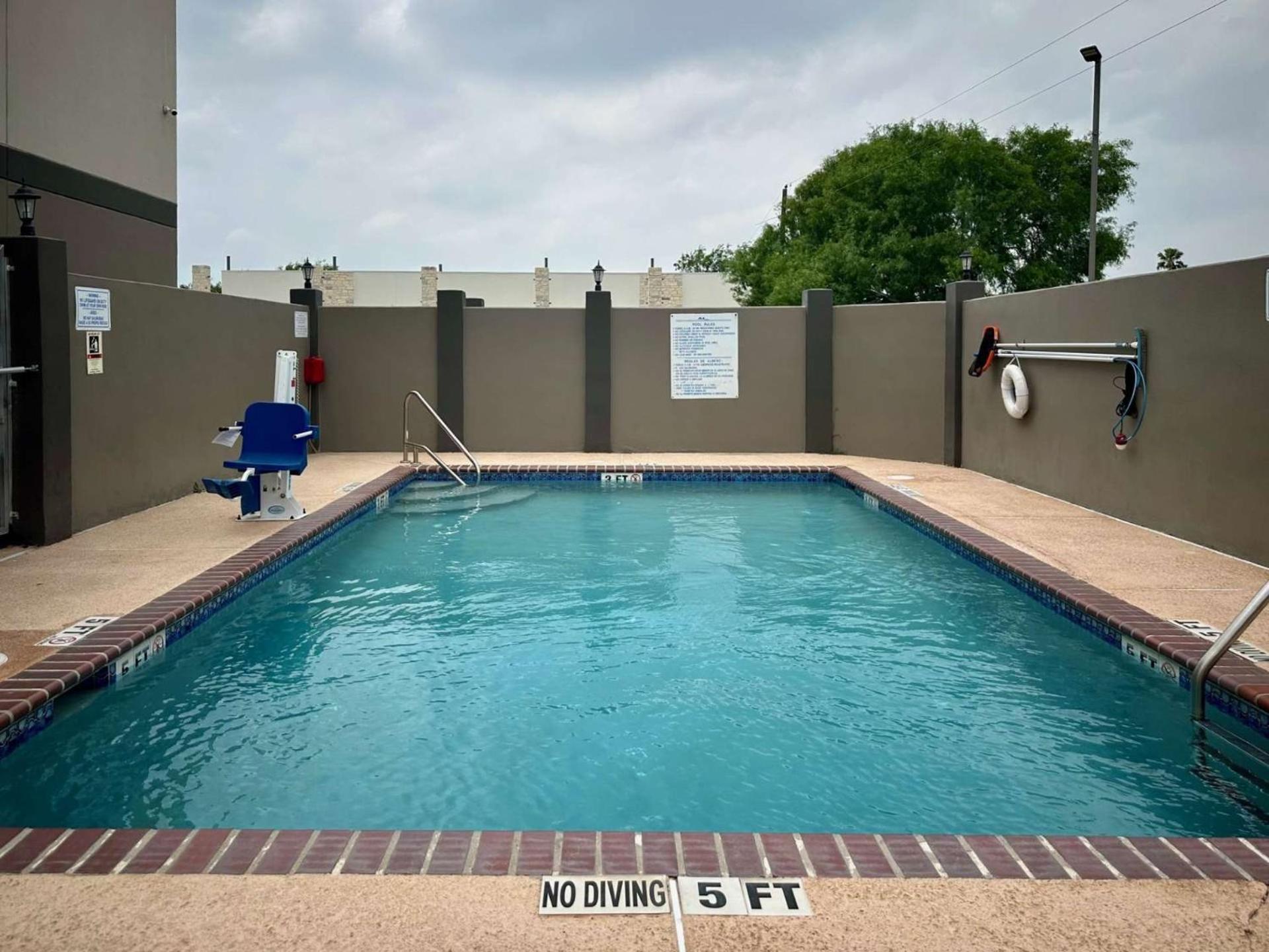 Motel 6-Mission, Tx Luaran gambar